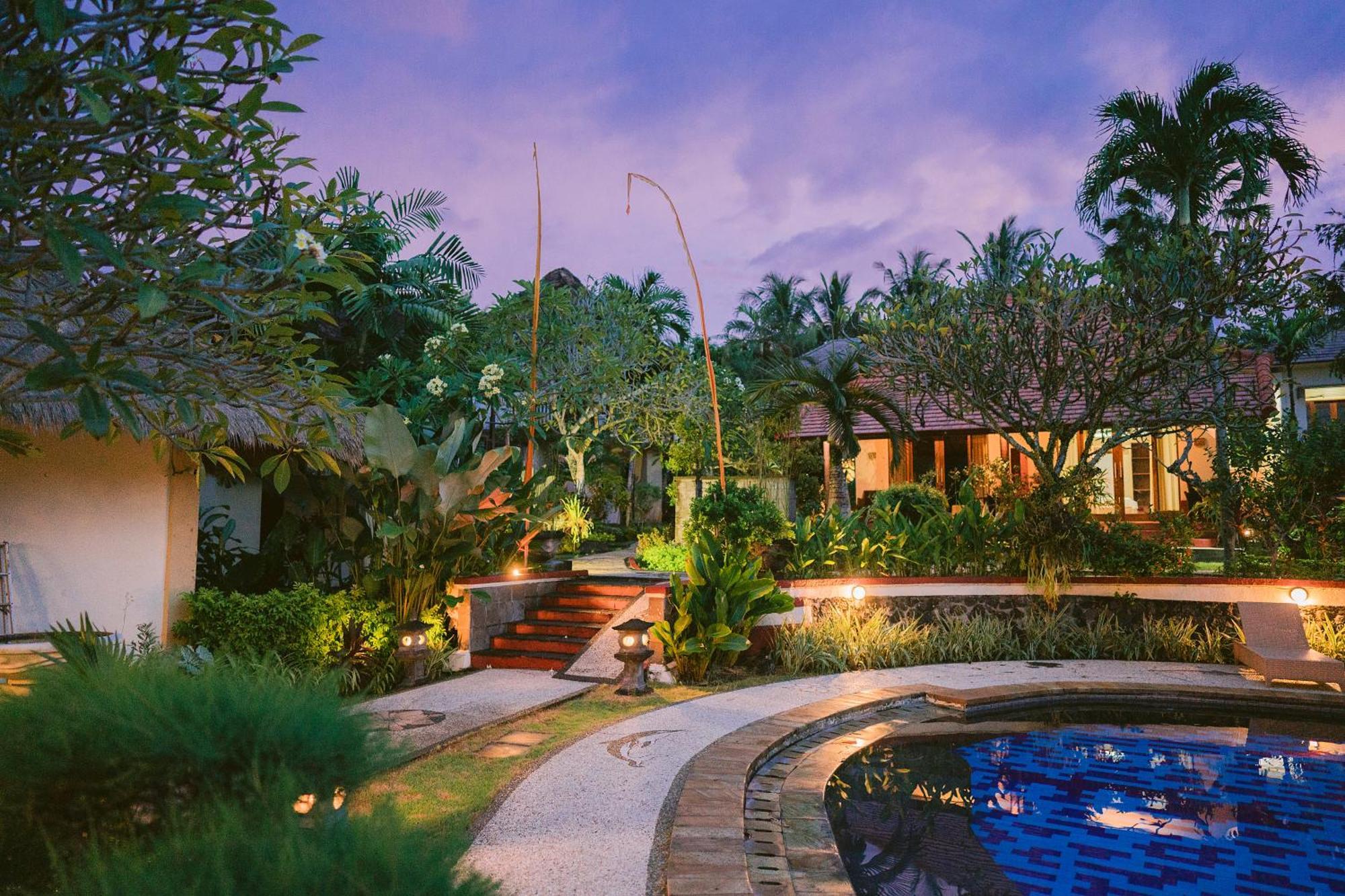 Medewi Bay Retreat Hotel Pulukan Ngoại thất bức ảnh