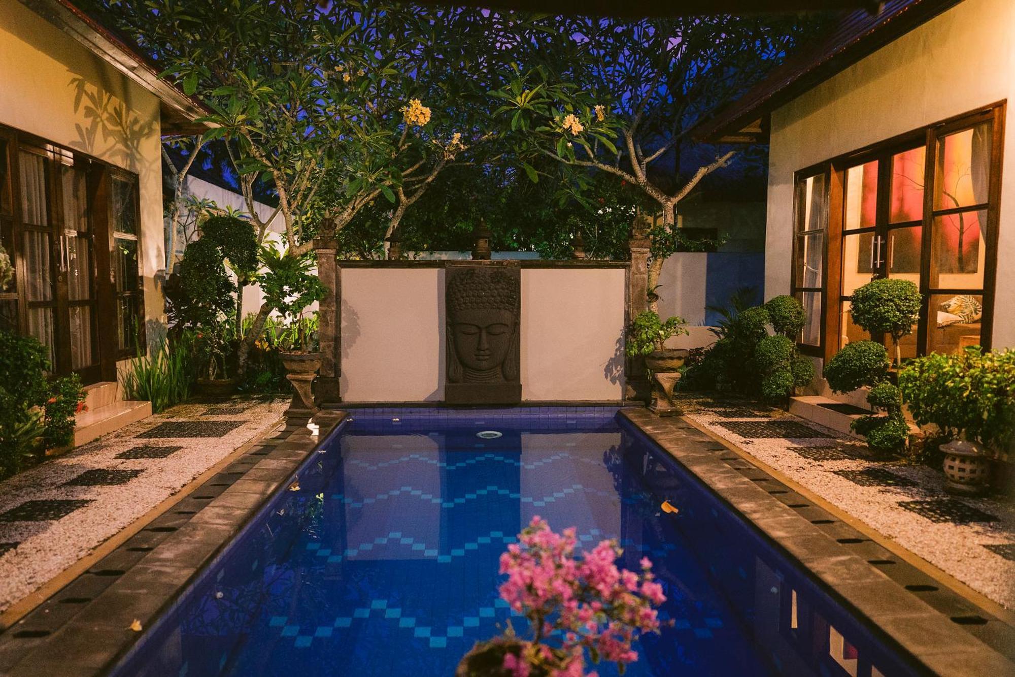 Medewi Bay Retreat Hotel Pulukan Ngoại thất bức ảnh