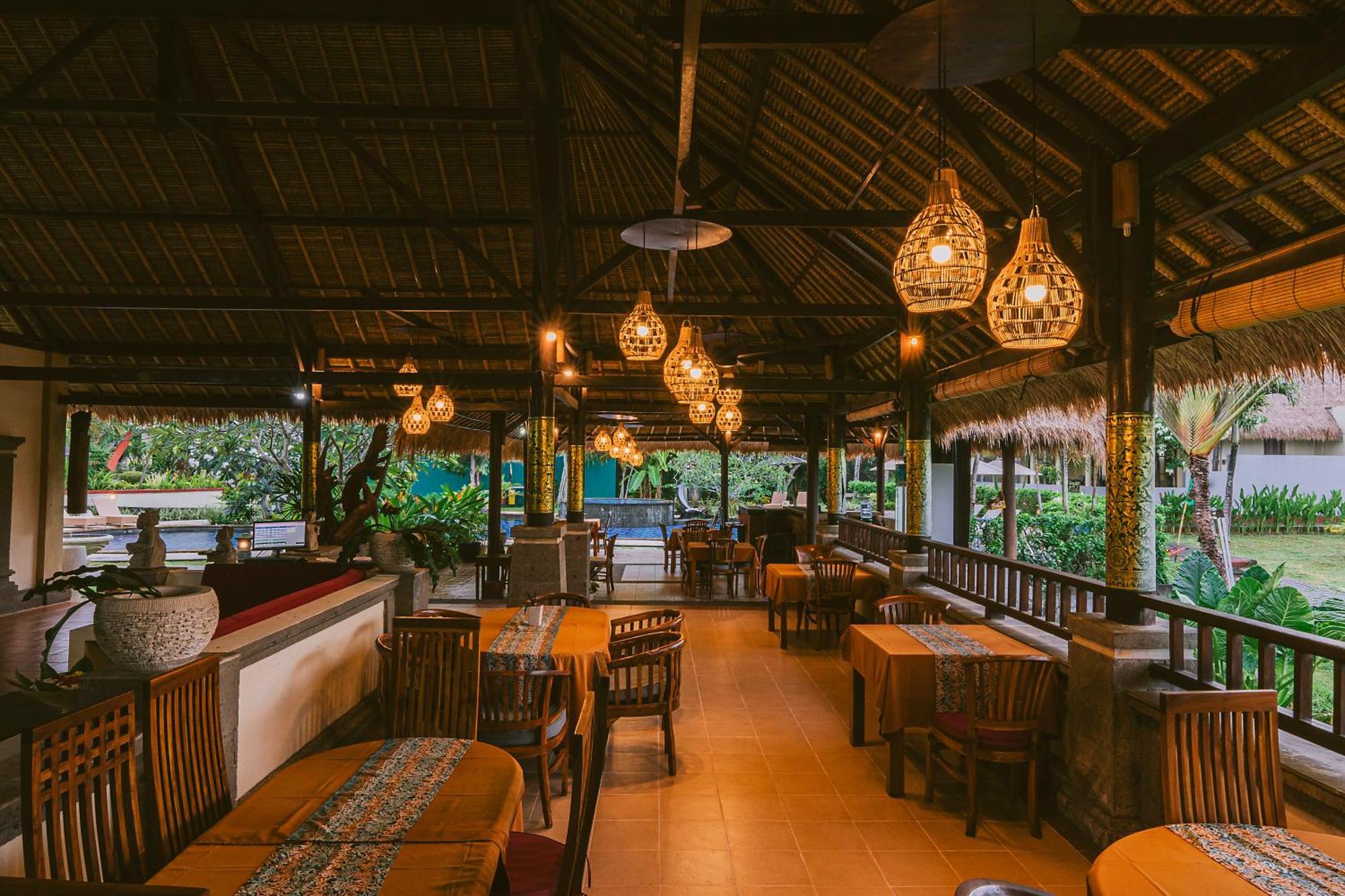 Medewi Bay Retreat Hotel Pulukan Ngoại thất bức ảnh