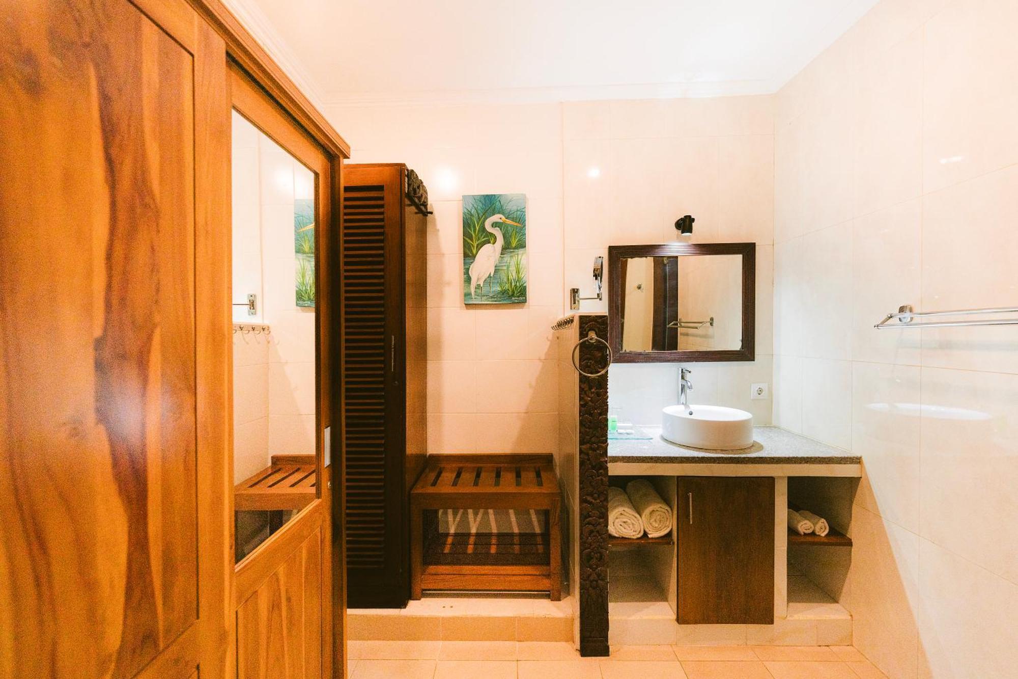 Medewi Bay Retreat Hotel Pulukan Phòng bức ảnh