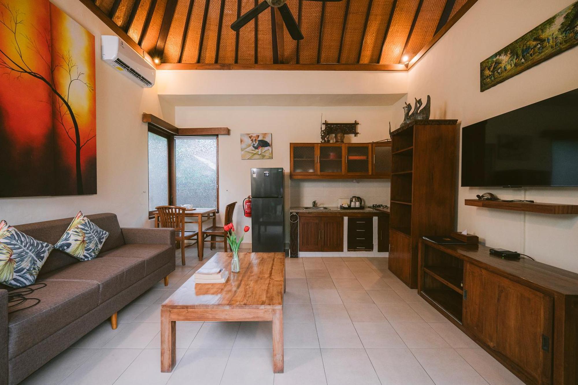 Medewi Bay Retreat Hotel Pulukan Phòng bức ảnh