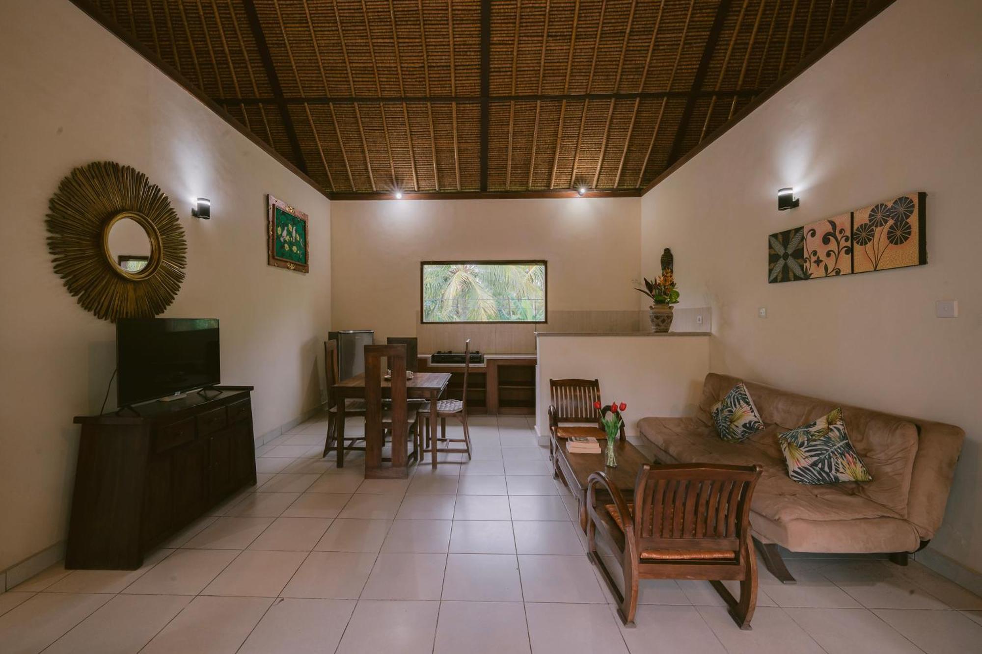Medewi Bay Retreat Hotel Pulukan Phòng bức ảnh